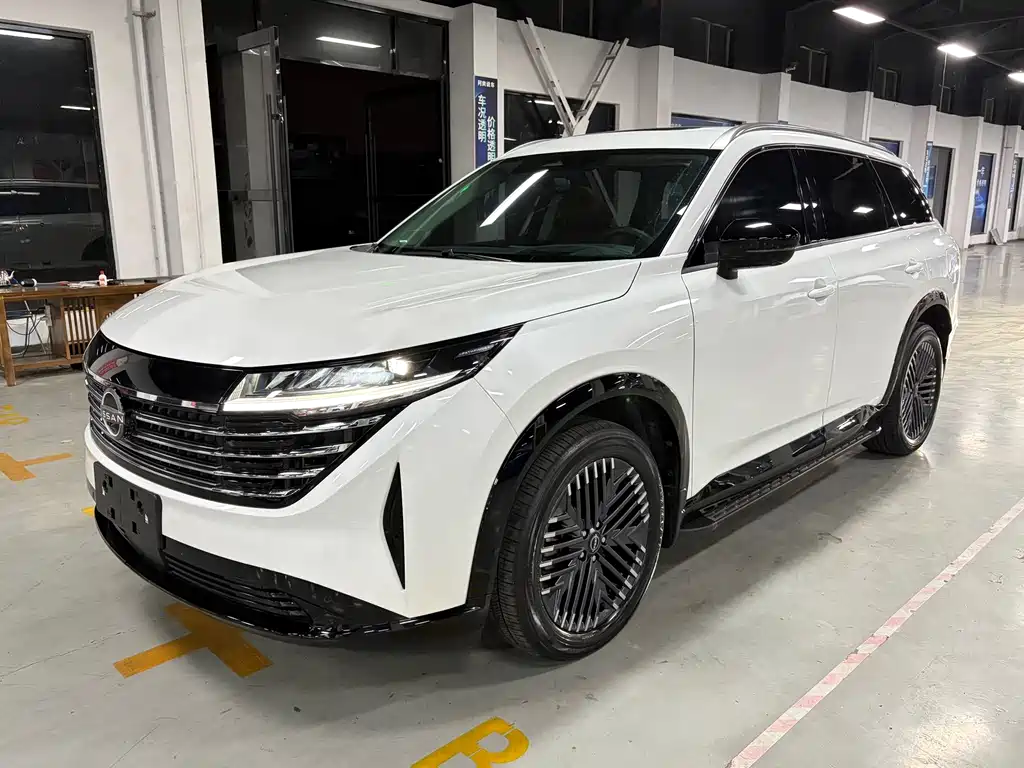 Nissan Teramont