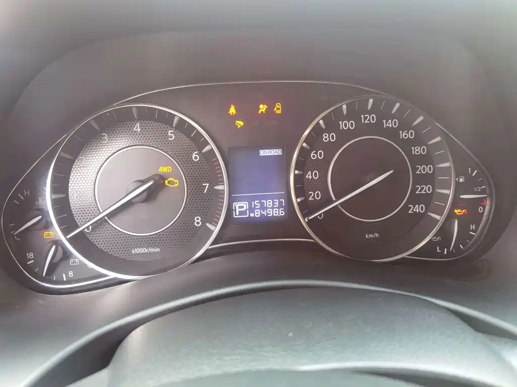 Nissan Patrol — миниатюра 5