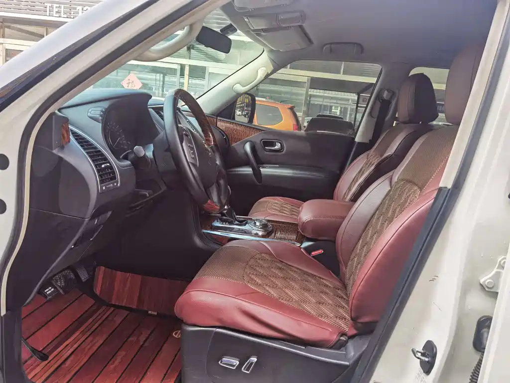 Nissan Patrol — миниатюра 3