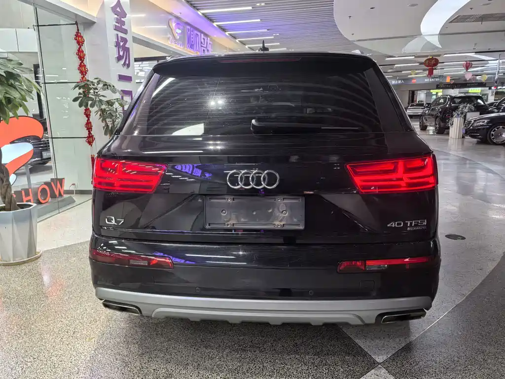 Audi Q7 — миниатюра 7