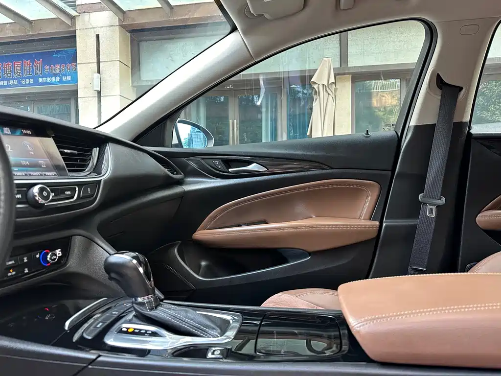 Buick Regal — миниатюра 21