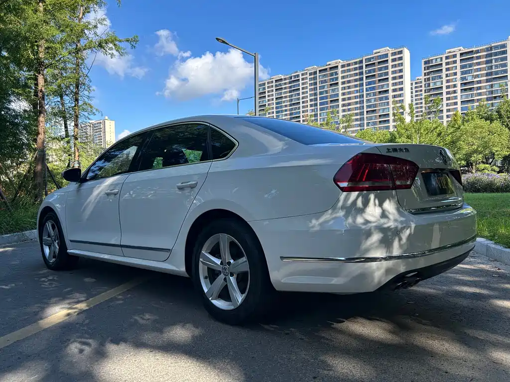 Volkswagen Passat — миниатюра 5