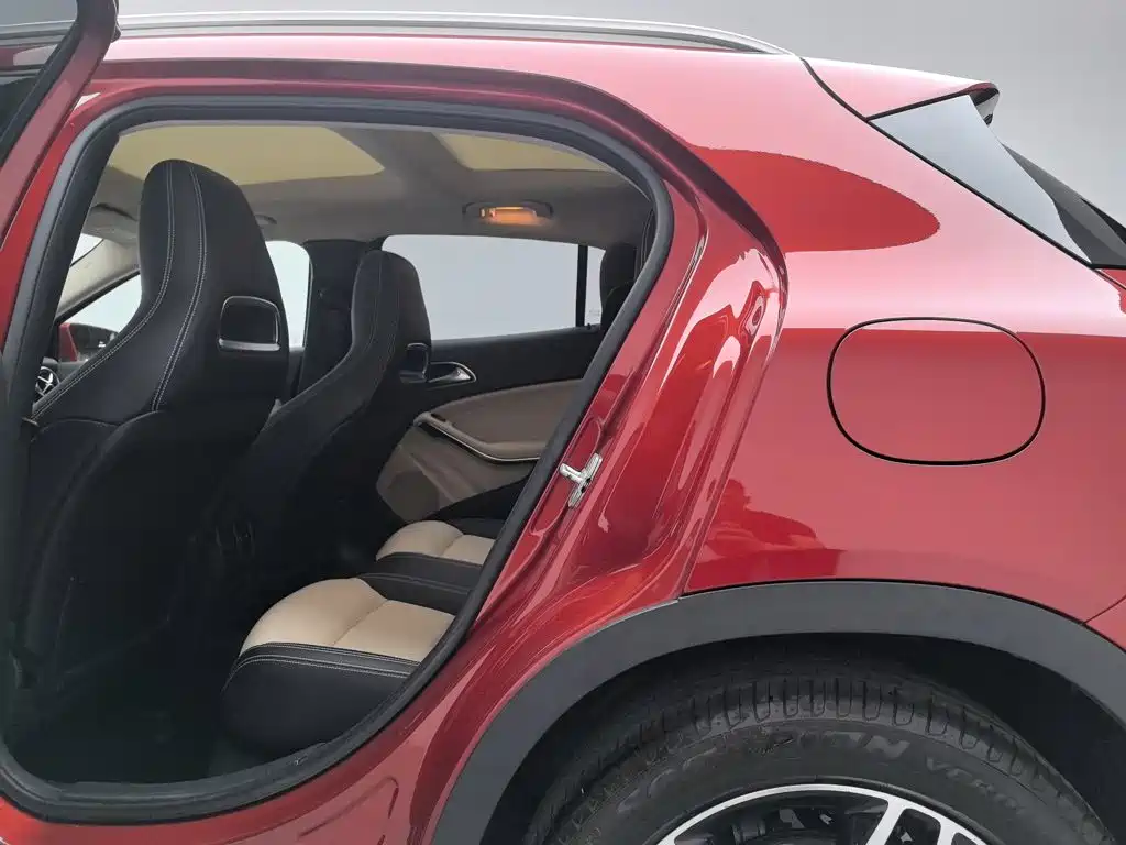 Mercedes-Benz GLA — миниатюра 15