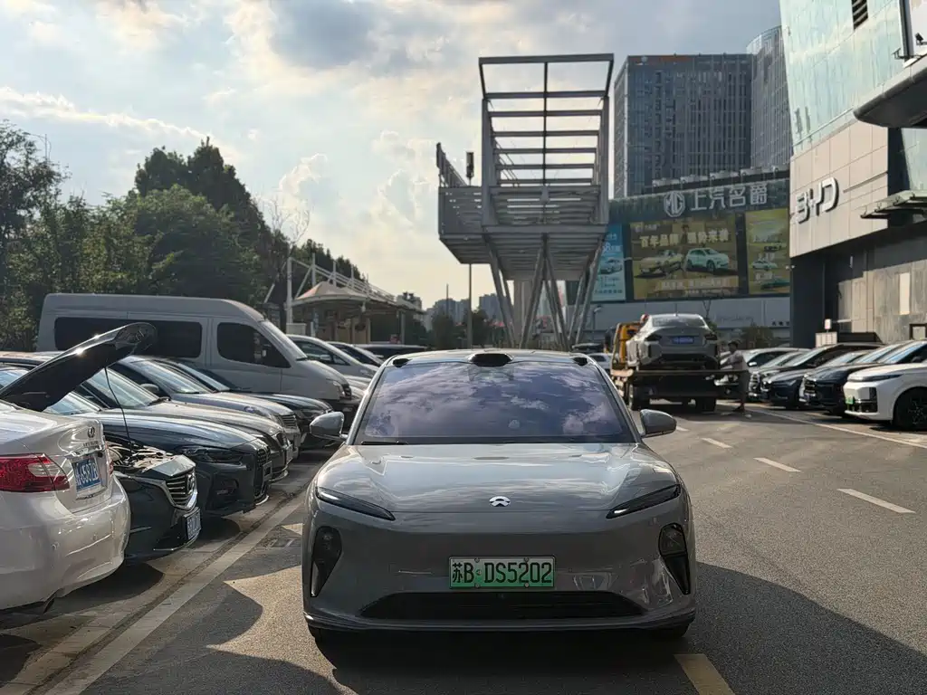 NIO ET5T — миниатюра 2