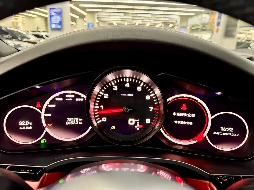 Porsche Cayenne — миниатюра 4