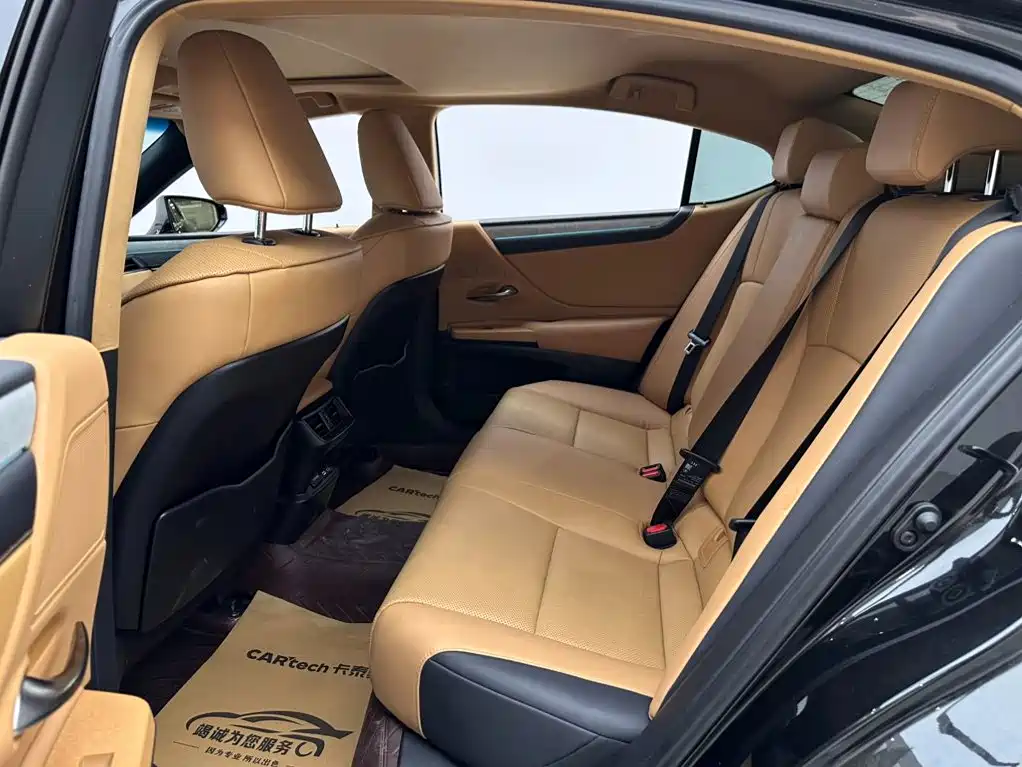 Lexus ES — миниатюра 9