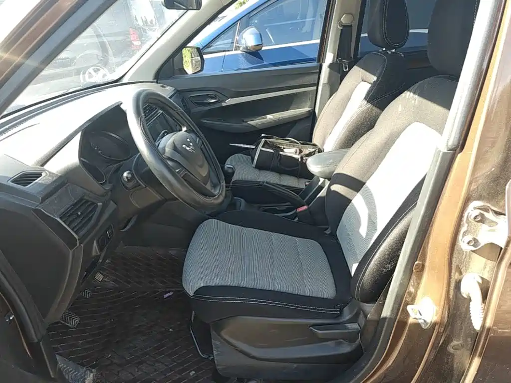 Wuling Hongguang — миниатюра 15