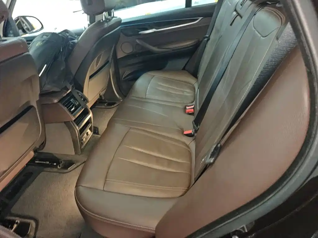 BMW X5 (Import) — миниатюра 17