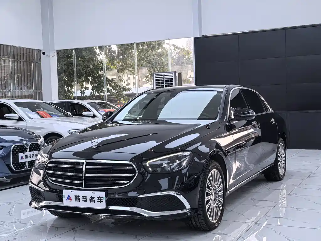 Mercedes-Benz E-Class 2022