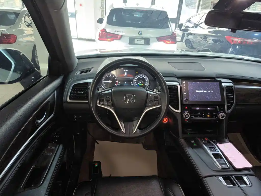 Honda UR-V 2017 370TURBO Luxury V