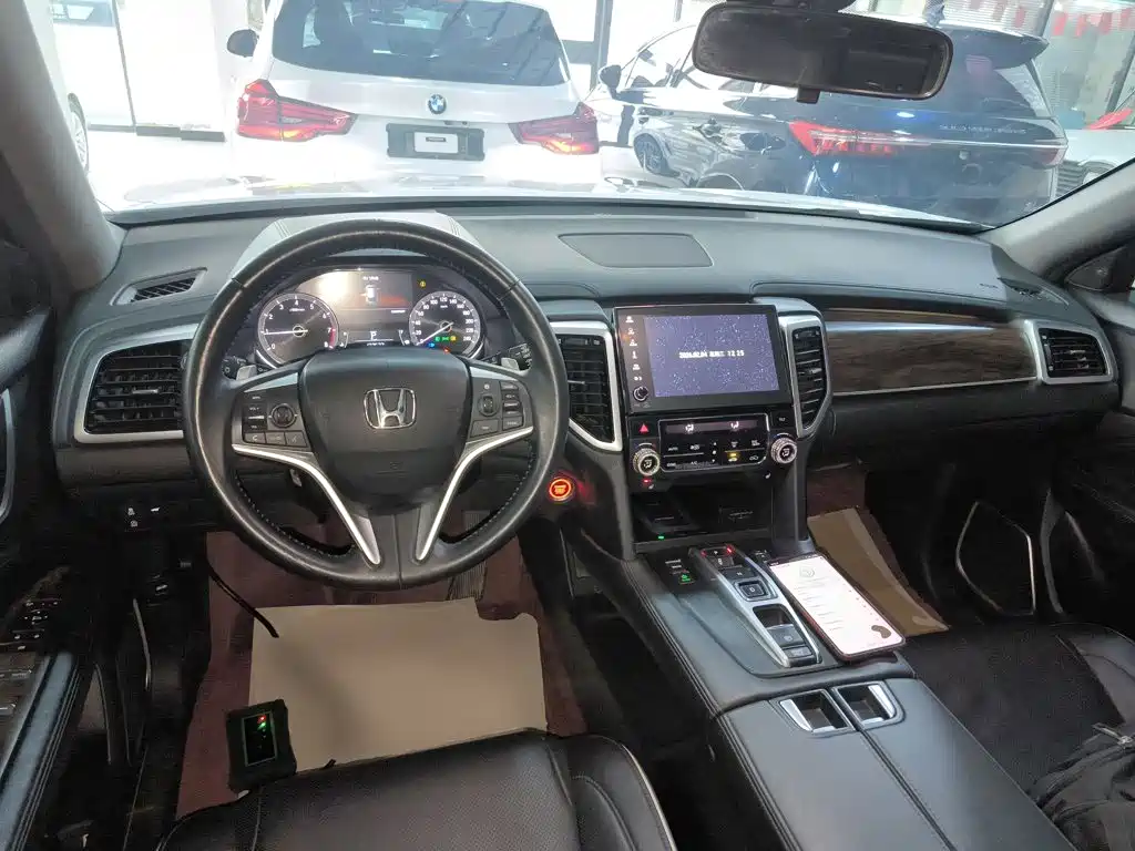 Honda UR-V 2017 370TURBO Luxury V