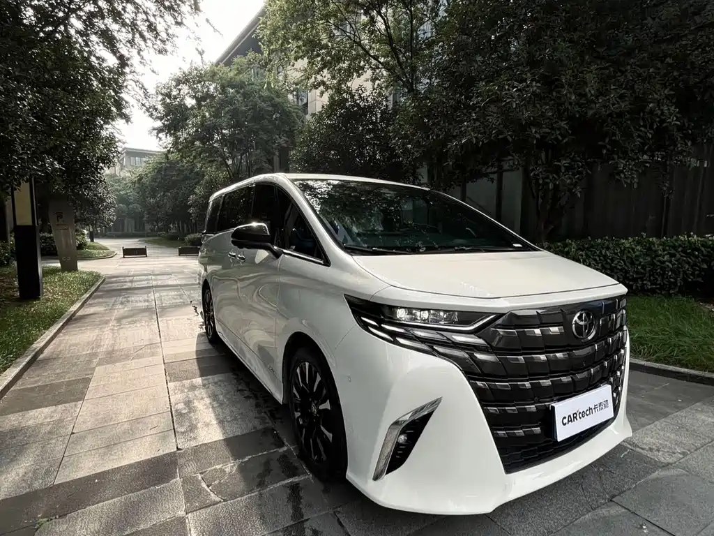 Toyota Alphard 2024 2.5L Luxury