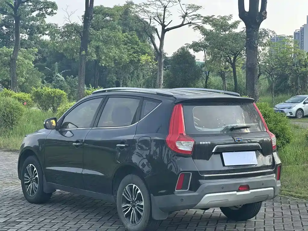 Geely Vision X6 — миниатюра 6