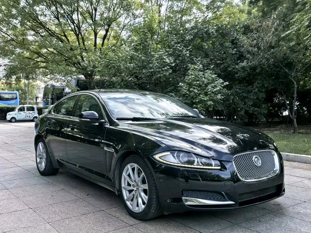 Jaguar XF — миниатюра 3