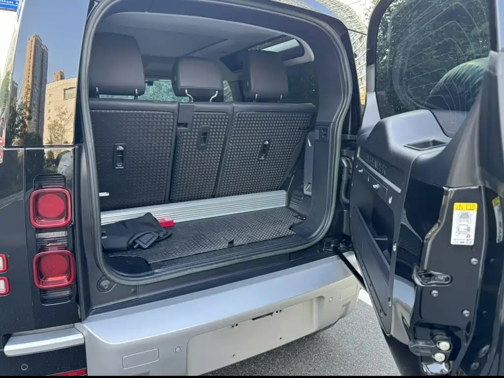 Land Rover Defender — миниатюра 13