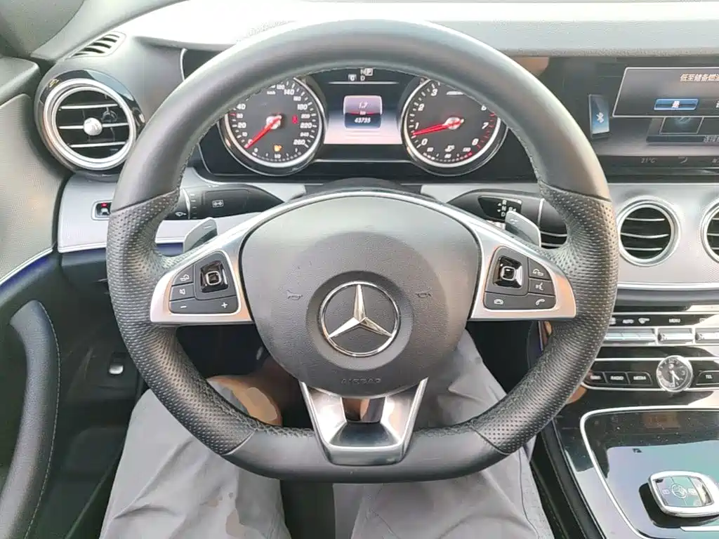 Mercedes-Benz E-Class — миниатюра 15