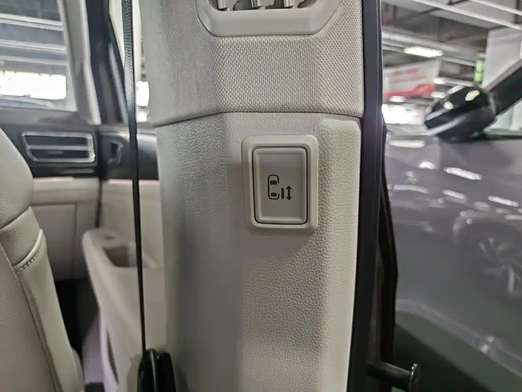 Volkswagen Viloran — миниатюра 7