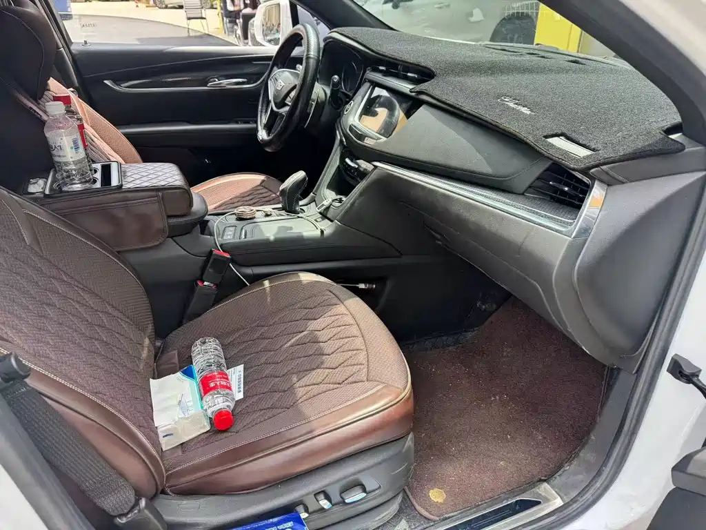 Cadillac XT5 — миниатюра 8