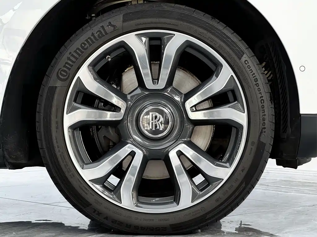 Rolls-Royce Cullinan — миниатюра 8