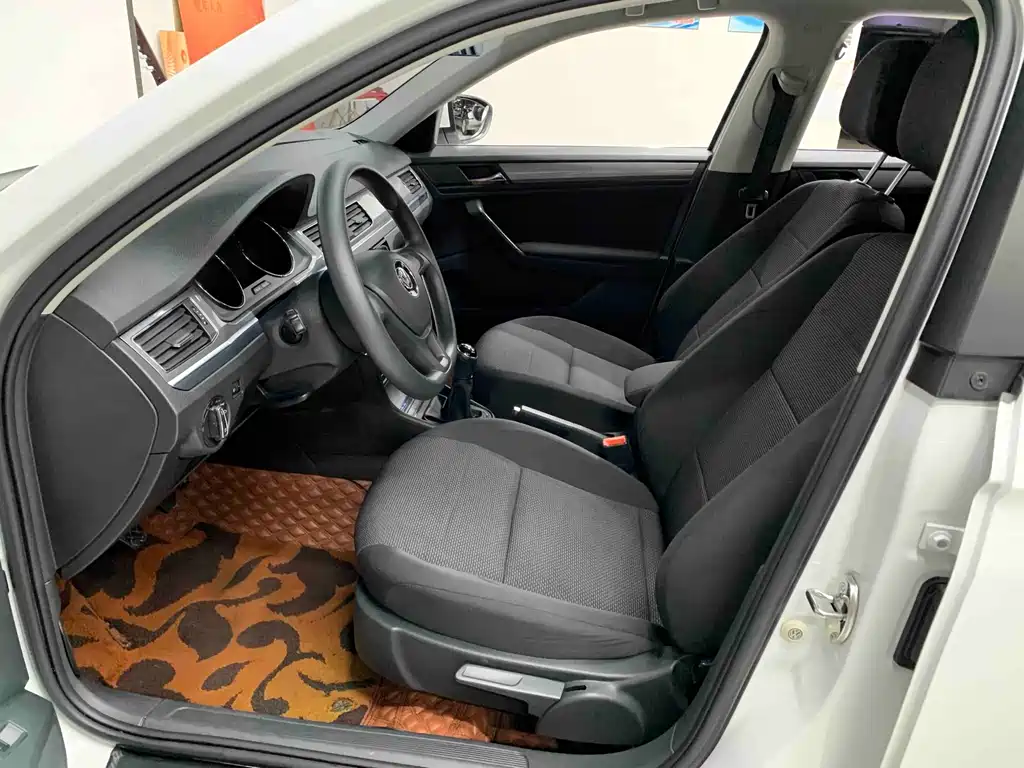 Volkswagen Bora 2019 1.5L MT Fashion V
