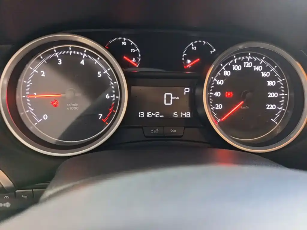 Peugeot 408 — миниатюра 12
