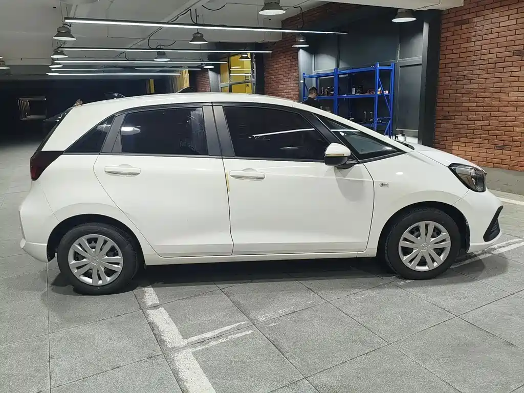 Honda Fit — миниатюра 5