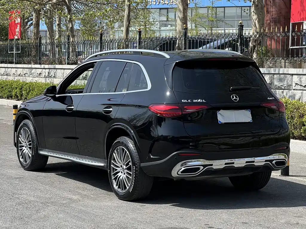 Mercedes-Benz GLC 2023 GLC 300 L 4MATIC 7 мест