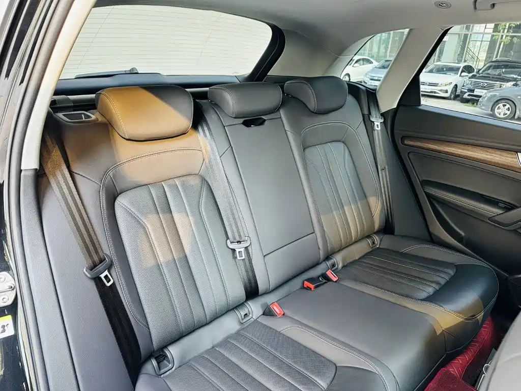 Audi Q5L 2024 40 TFSI Luxury