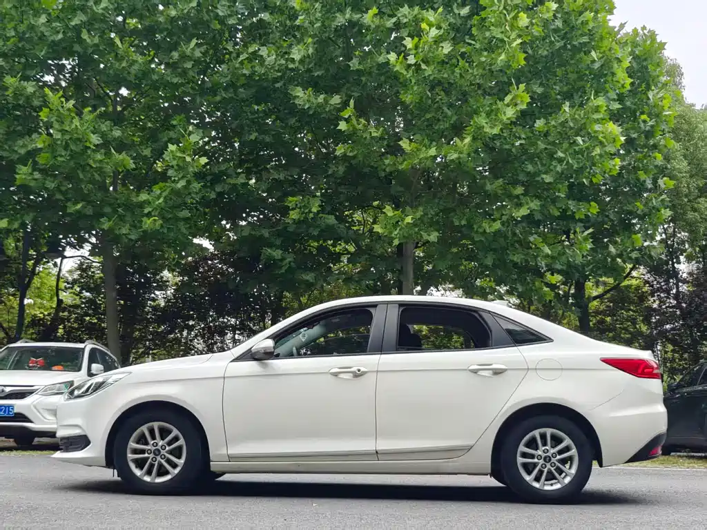 Ford Escort 2019 1.5L AT