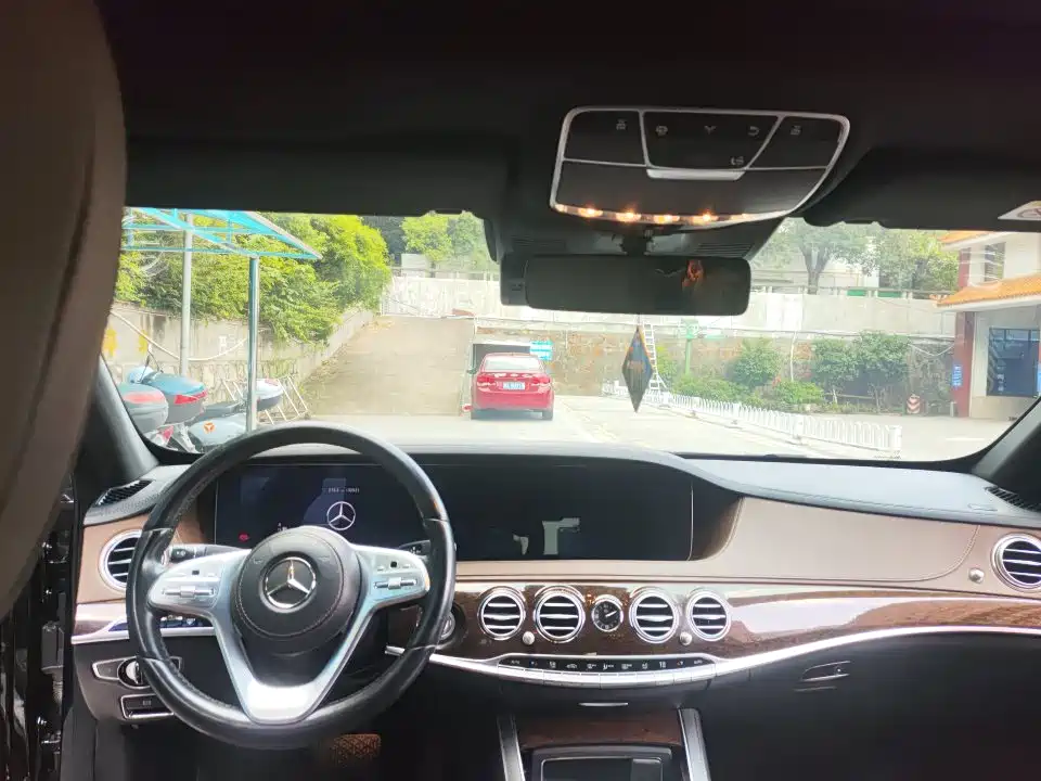Mercedes-Benz S-Class — миниатюра 7