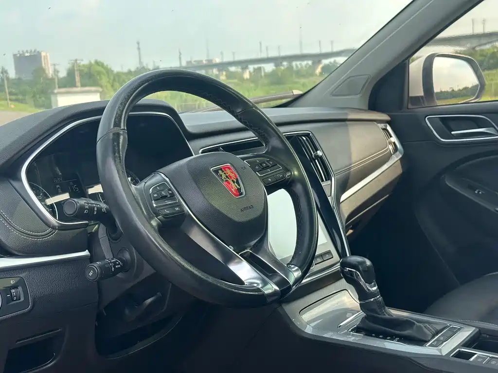 Roewe RX5 — миниатюра 5
