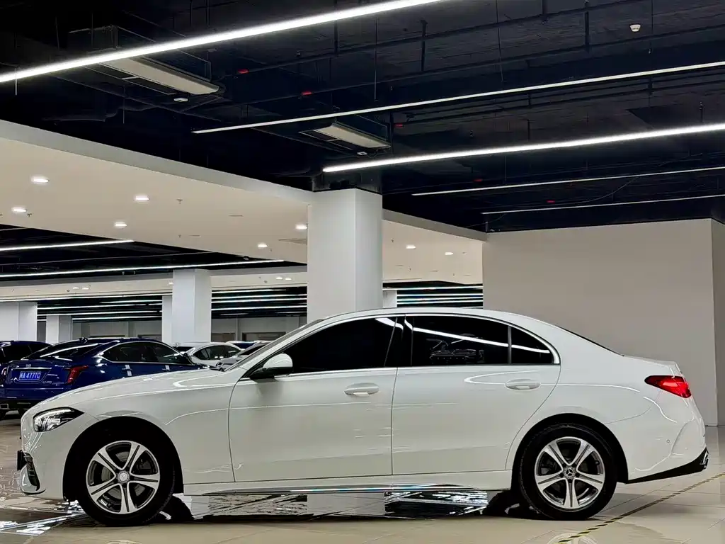 Mercedes-Benz C-Class — миниатюра 3