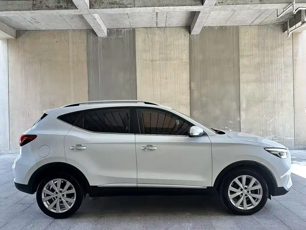 MG ZS — миниатюра 2