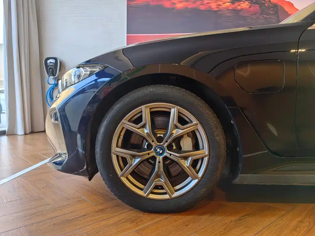BMW i3 — миниатюра 14
