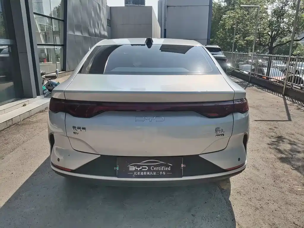 BYD Qin L — миниатюра 8