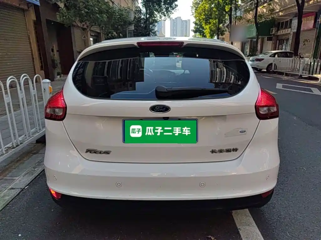 Ford Focus — миниатюра 6