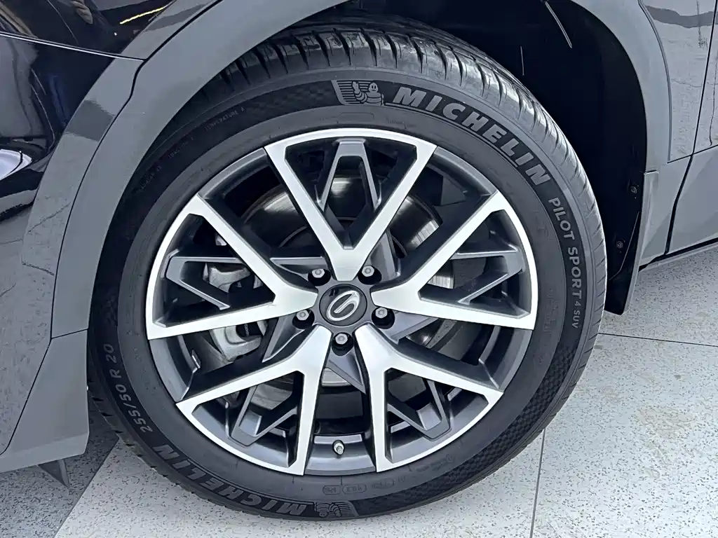 GAC GS8 2024 2.0TGDI Luxury Smart Connect 7 мест
