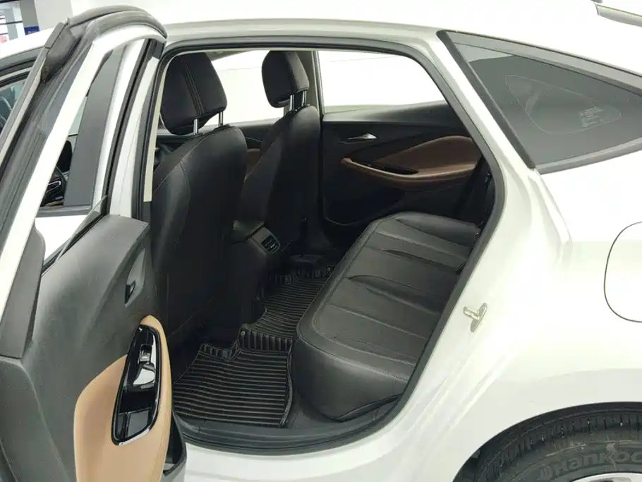 Buick Verano — миниатюра 11