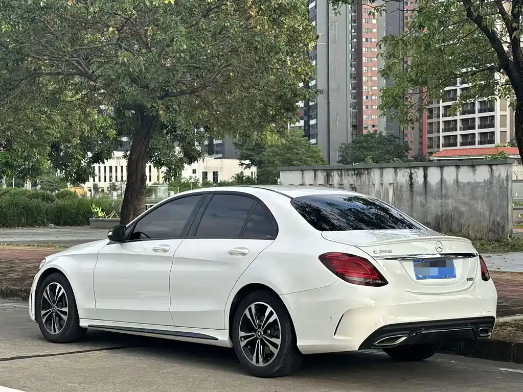 Mercedes-Benz C-Class — миниатюра 8