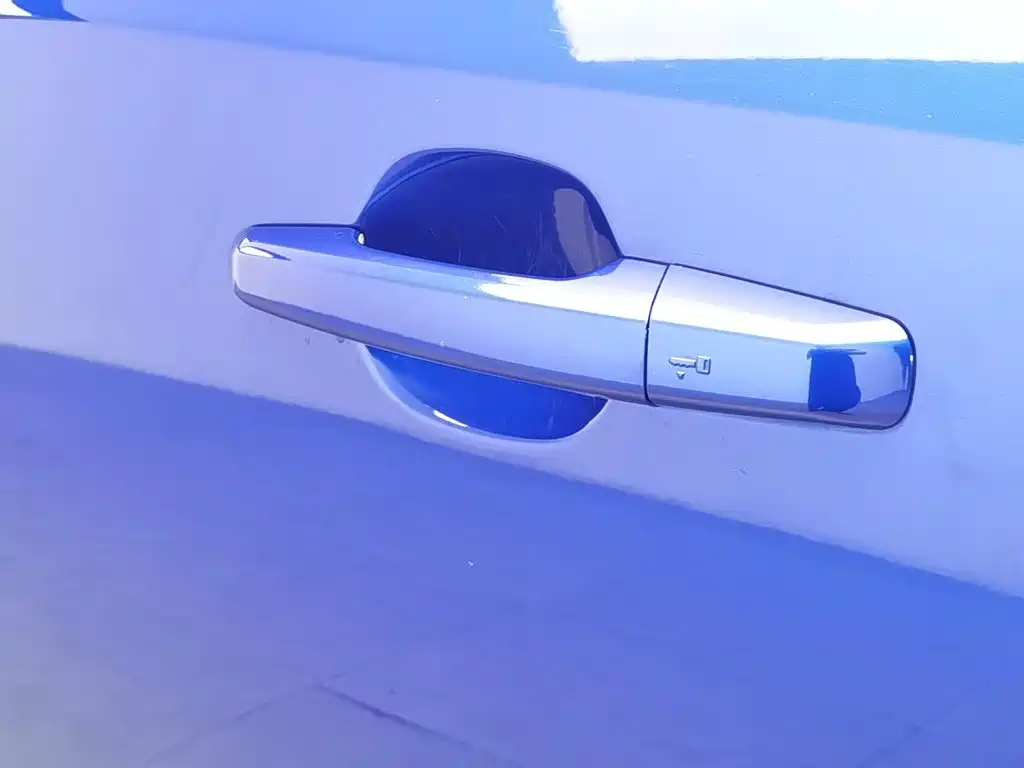 Jaguar E-PACE — миниатюра 18