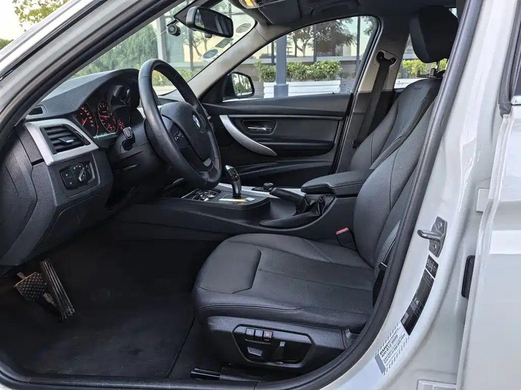 BMW 3 Series — миниатюра 14
