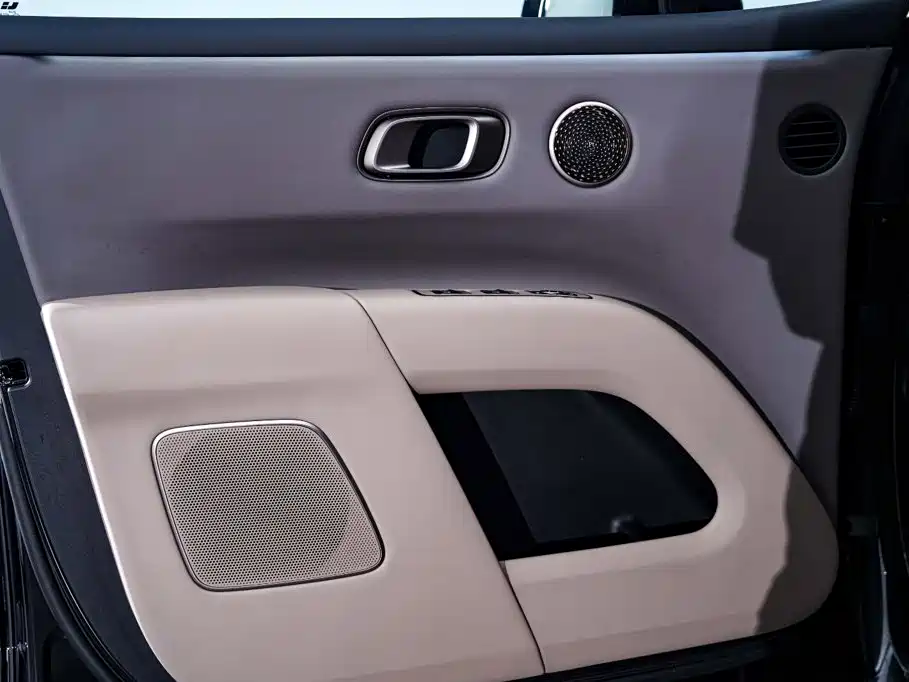 Li Auto Li i8 — миниатюра 17