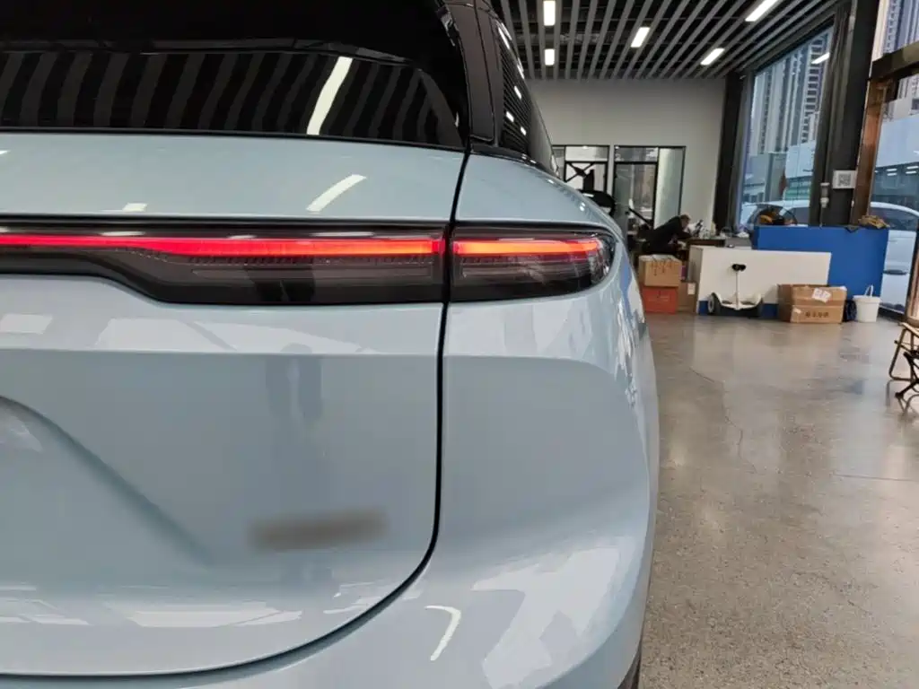 NIO ES6 — миниатюра 8