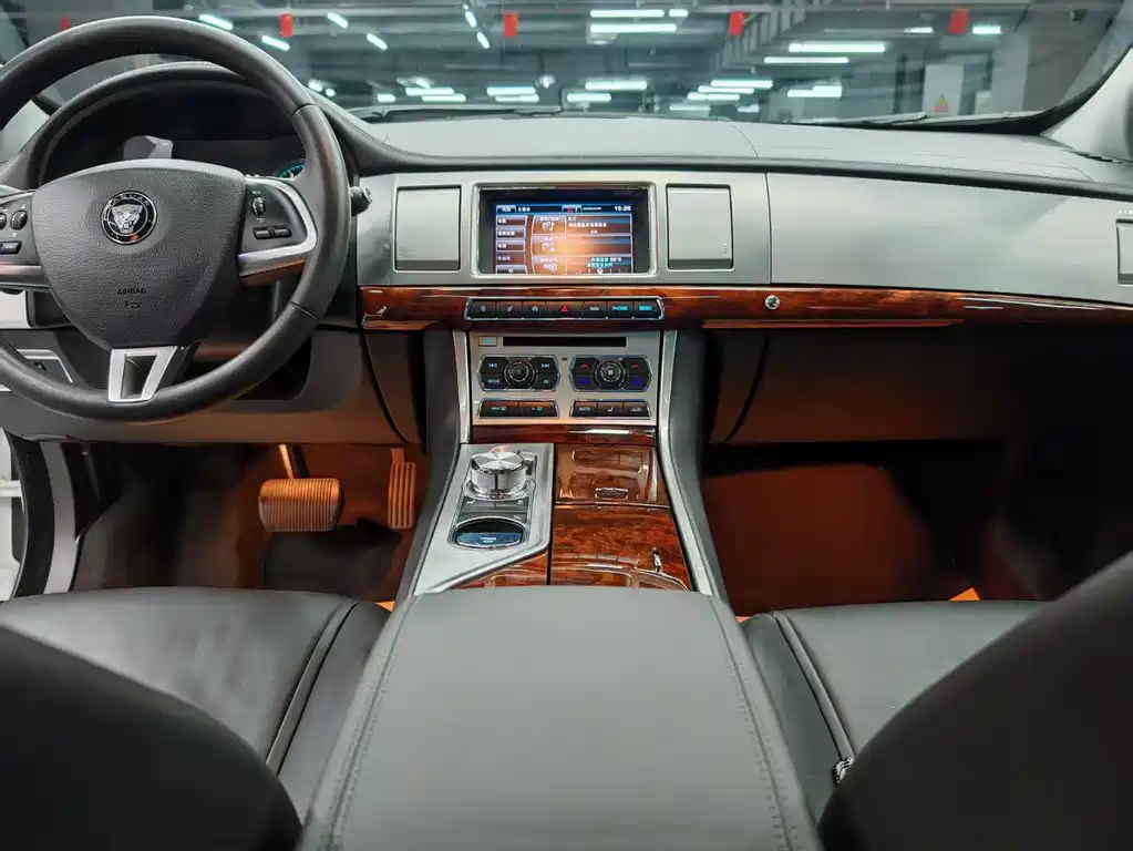 Jaguar XF — миниатюра 24