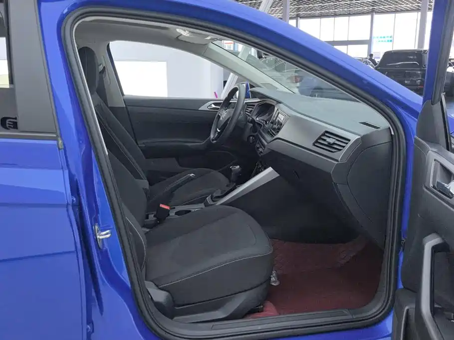 Volkswagen Polo — миниатюра 8