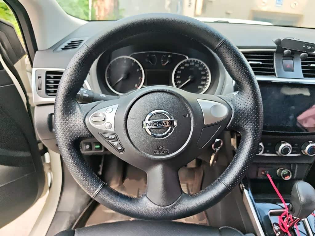 Nissan Sylphy 1.6 л 2024 г. Белый, пробег 23600 км