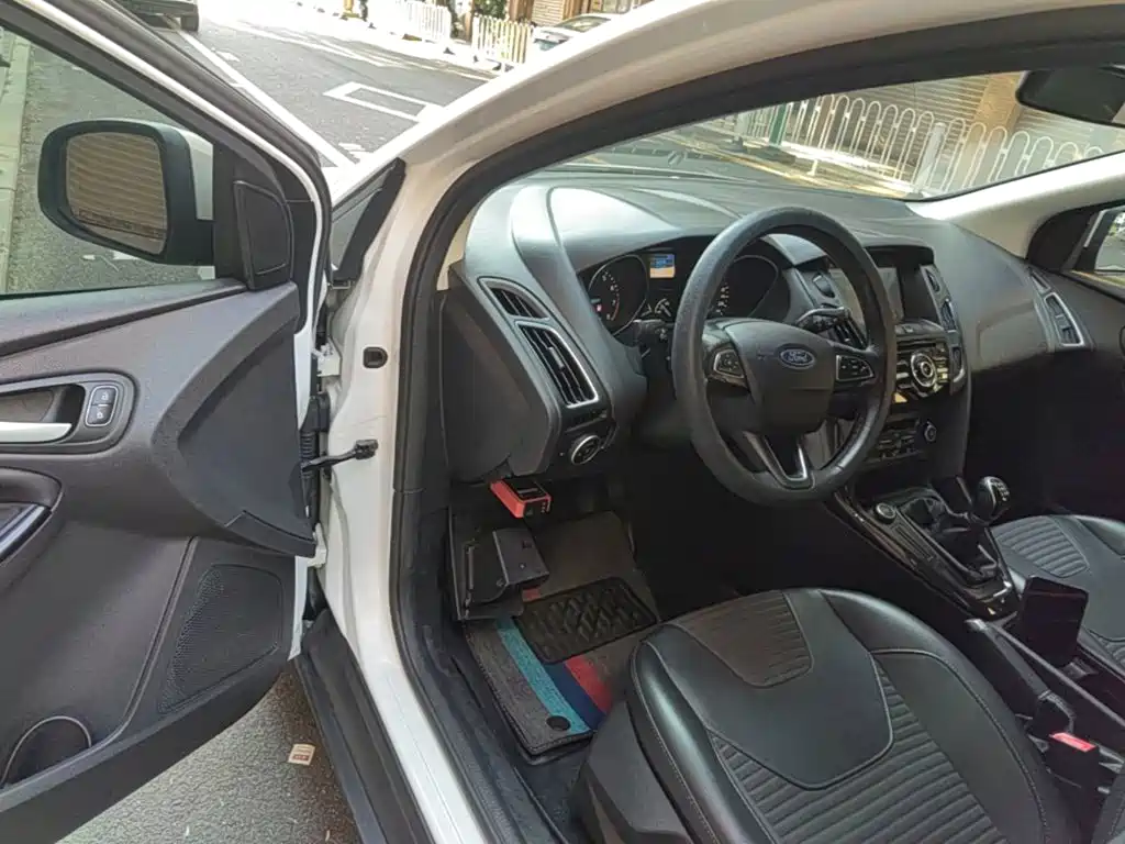 Ford Focus — миниатюра 16