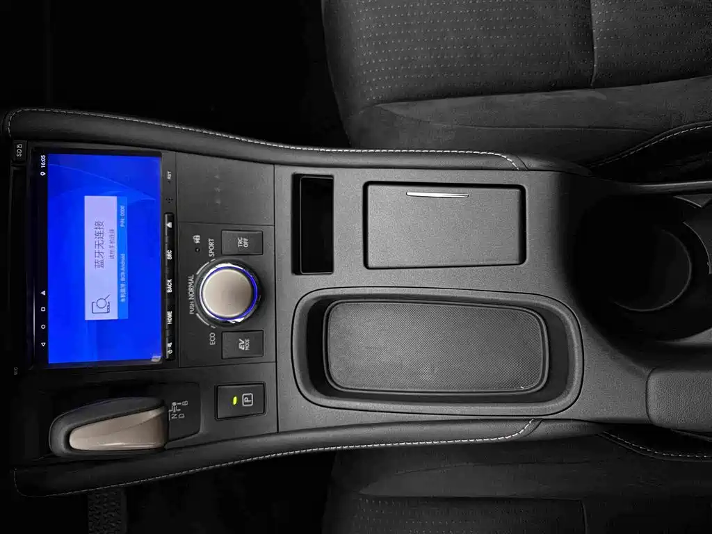 Lexus CT — миниатюра 13
