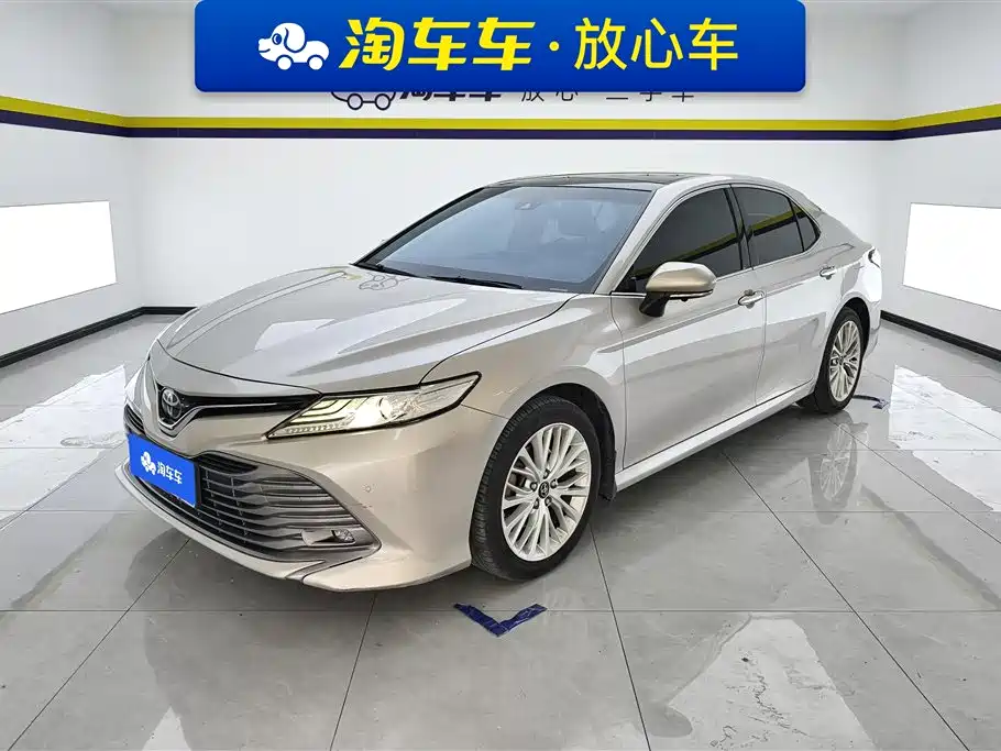 Купить Toyota Camry