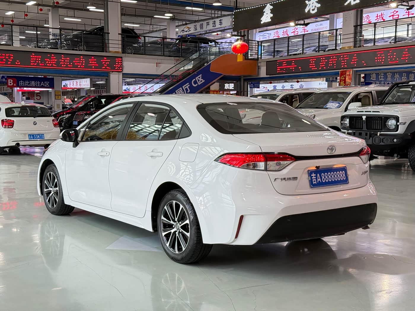 Toyota Levin 1.5 л 2023 г. Белый, пробег 38000 км